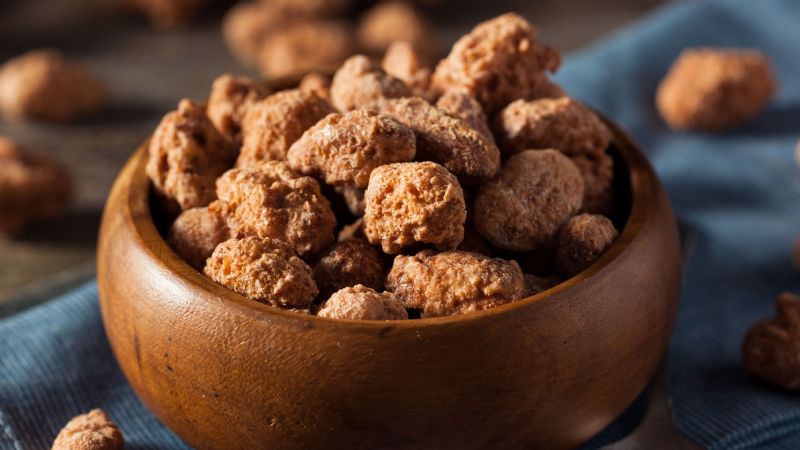 La receta de las almendras garrapiñadas caseras para que adelantes la Navidad