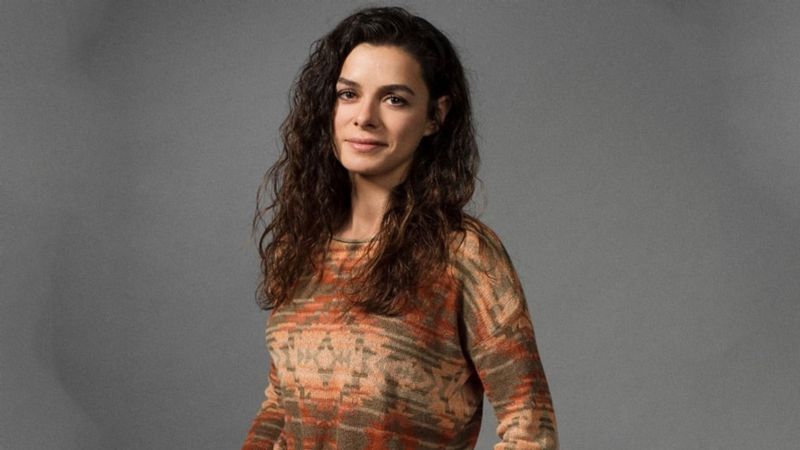 La primera postal que subi zge zpirinci, protagonista de Mujer, tras anunciar su embarazo