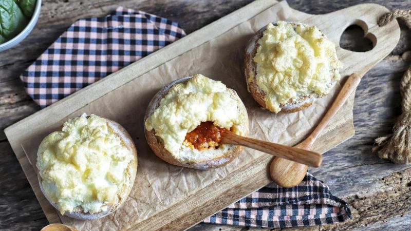La receta de huevos a la mallorquina que salvará cualquier almuerzo o cena con solo 3 ingredientes