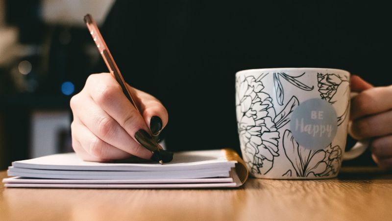 Cómo cuidar tus uñas y mantenerlas saludables