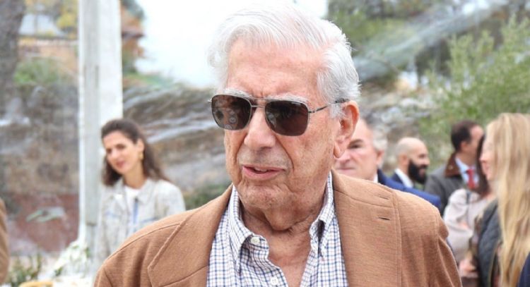 Mario Vargas Llosa, desconcertado, dice lo que todos esperaban sobre Isabel Preysler y Alfonso Díez
