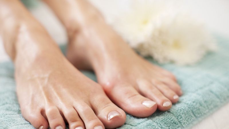 Pedicura: los 5 colores que debes elegir si quieres lucir uñas de pies elegantes