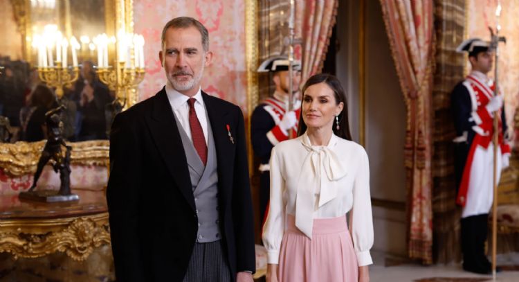 La Reina Letizia en máxima alerta, las pruebas que pueden hundir su matrimonio con Felipe