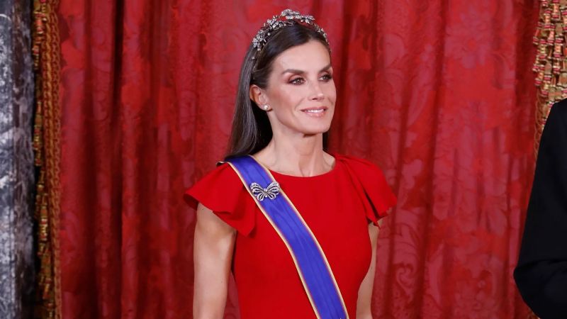 La herencia de Doña Sofía hizo brillar a Letizia en su última presentación, tiara y estreno rompedor