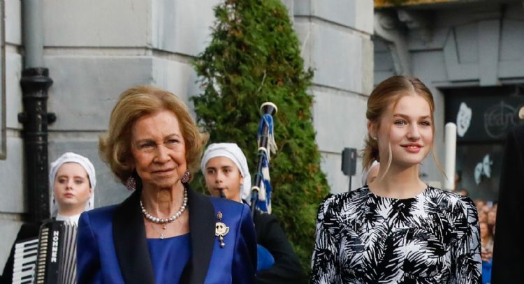 La Princesa Leonor se pone en la piel de Letizia para dar la estocada final a la Reina Sofía