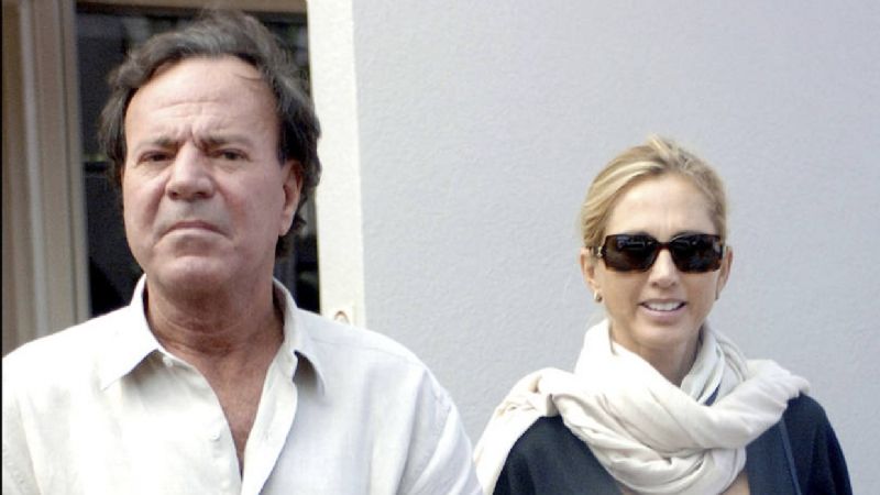Miranda Rijnsburger y Julio Iglesias no dan crédito a la decisión de su hijo